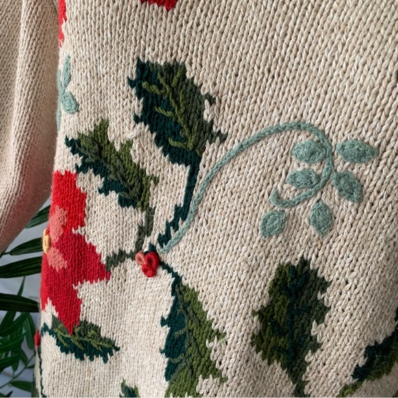 v i n t a g e :: Oversized Poinsettia Embroidered Christmas Sweater - Picture 8 of 12